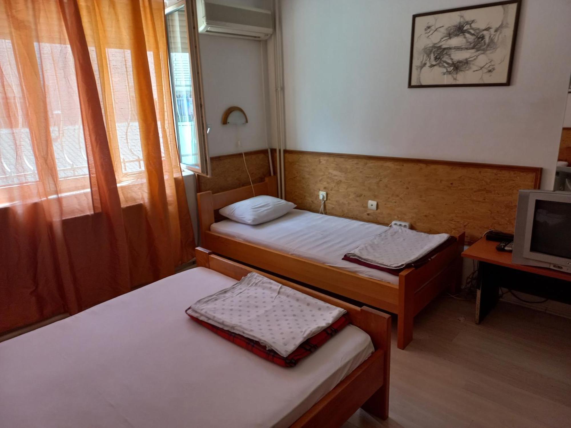 Hotel Duga Novi Sad Extérieur photo