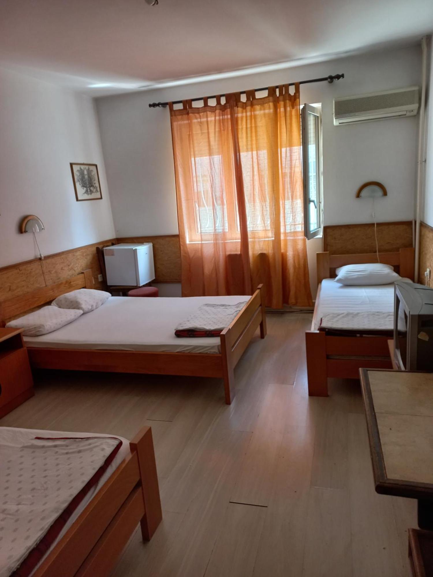 Hotel Duga Novi Sad Extérieur photo